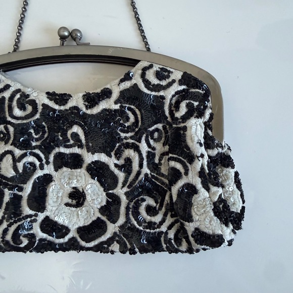 Y2K White House Black Market Floral Sequined Clutch - Picture 4 of 5